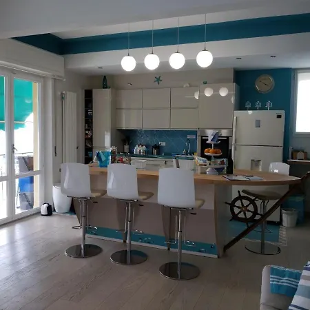 Cinqueterreblu Lungomarenostro Apartmán *